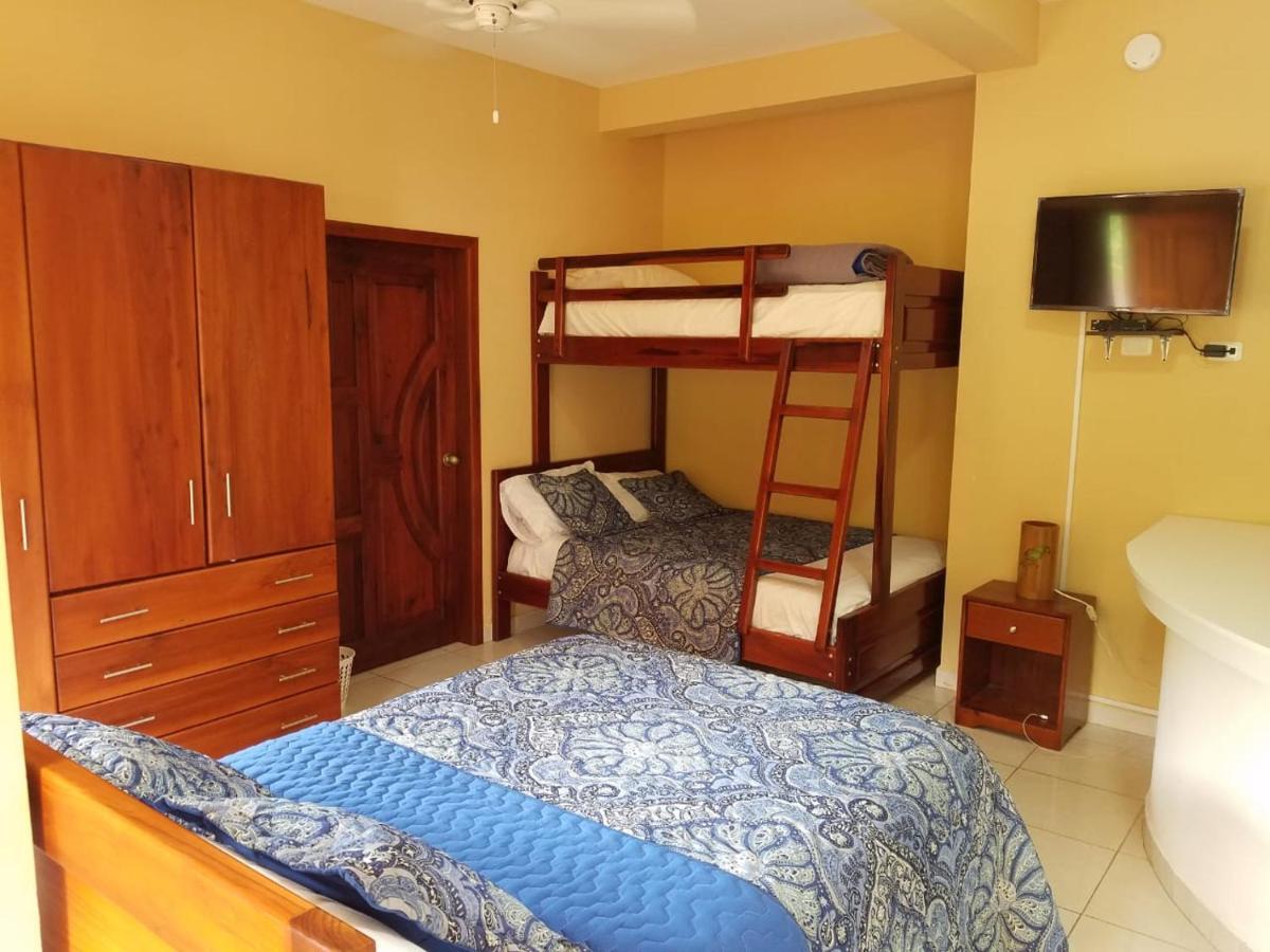 אסמרלדס Hotel Soberao מראה חיצוני תמונה